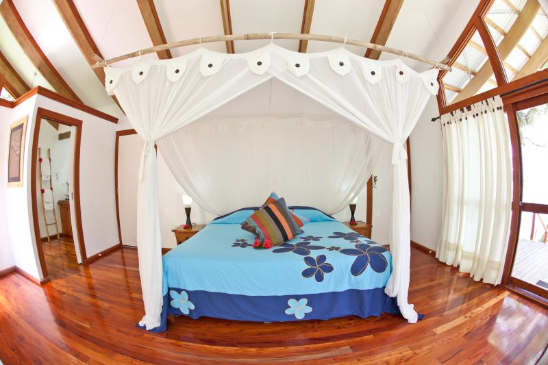 Matanivusi Bedroom - Accommodation on the Coral Coast Fiji Matanivusi Bedroom - Coral Coast Accommodations, Fiji