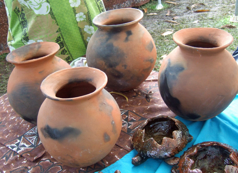Pottery from Nakabuta Village Pottery from Nakabuta Village - Traditional Arts